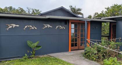 Luxurious Hosted Oceanview Coffee Farm Stay