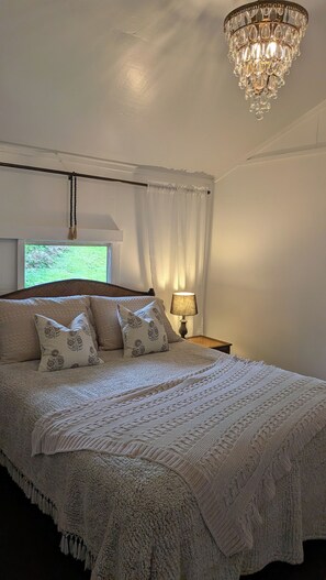 Unclassified image, 2 of 9, button - Luxurious Hosted Oceanview Coffee Farm Stay (Captain Cook)