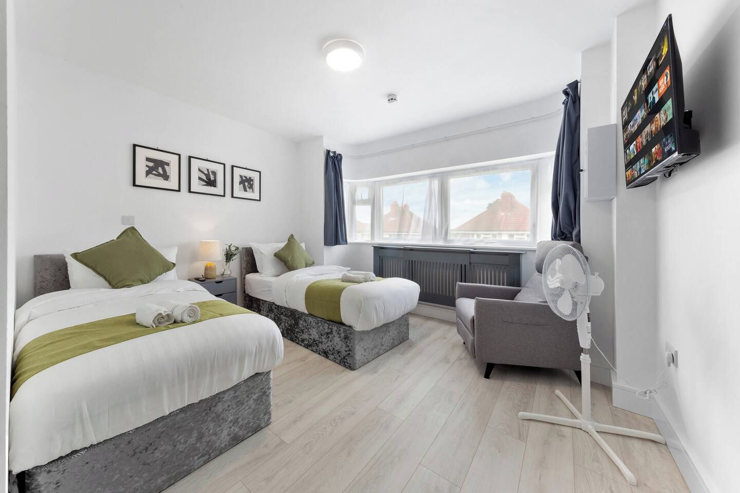 6 bedrooms, desk, iron/ironing board, free WiFi
