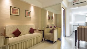 Living area - D Homz Suites (Ernakulam)