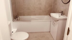 Handtücher, Seife, Toilettenpapier