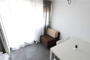 Interior - Tegetov-studio apartment 2+3 (Kaštel Štafilić)