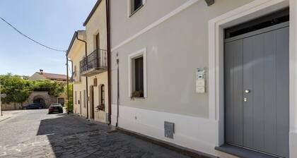 "Sulla" Exclusive Room with Terrace, Slow Tourism in Authentic Alta Marmilla, Breakfast Included