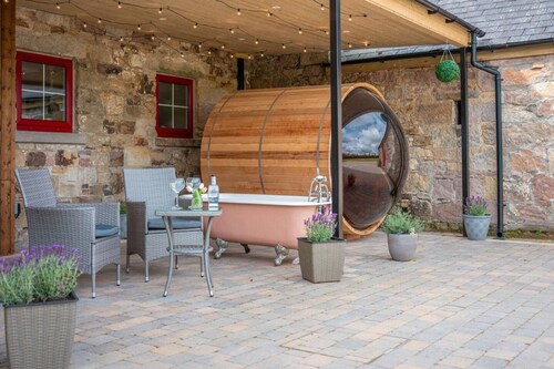 Distillers Louge by Old Carrick Mill