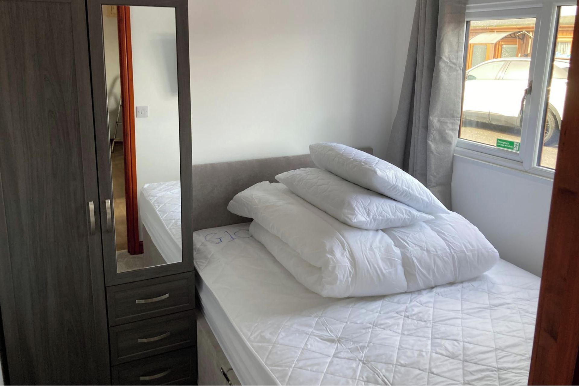 2 bedrooms