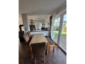 Dining - Holiday Home in Greetsiel With Sauna (Krummhoern)