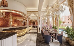 En luksuriøs hotellobby med marmorgulv, detaljerede vægdekorationer og et siddeområde med moderne stole.