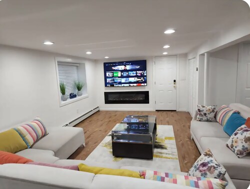 Adorable 1-bedroom apartment with AC in Saint James