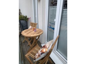 Outdoor dining - Holiday Apartment With 1 Bedroom (Norderney)