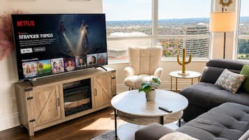TV, fireplace