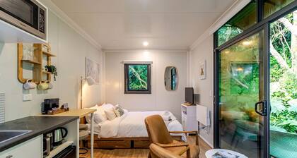 Secluded Studio Pod with Private Cedar Hot Tub in Wellington, New Zealand