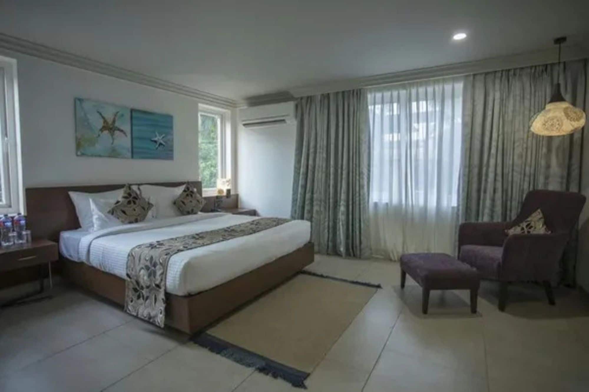 Habitación Premium | Sábanas de algodón egipcio, ropa de cama de alta calidad, caja fuerte