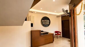 Reception - Fabhotel Royal Suites (Bangalore)