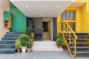 Property entrance - FabHotel Sbs Palza (New Delhi)