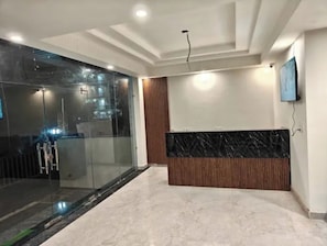 Unclassified image, 4 of 14, button - Fabhotel Drive Inn (Greater Noida)