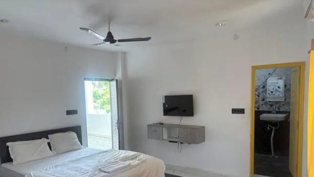 Habitación Deluxe | Sábanas de algodón egipcio, ropa de cama de alta calidad, caja fuerte