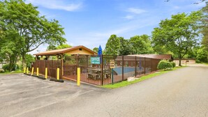 Condo, 2 phòng ngủ | Ngoại thất