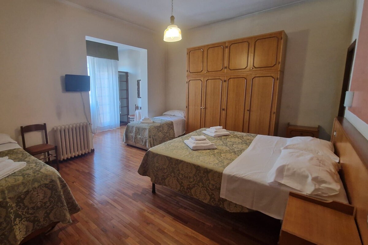 Chambre Quadruple Supérieure | Bureau, Wi-Fi gratuit
