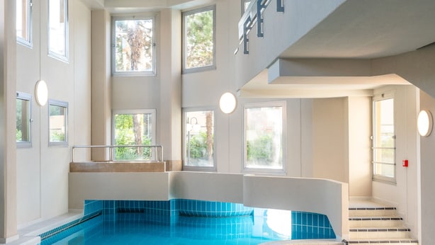 Innenpool, Außenpool