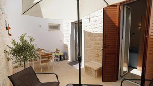 Outdoor dining - Stay in the Village: Standard Suite (Ceglie Messapica)