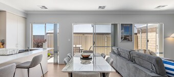 Alkimos Coastal Escape