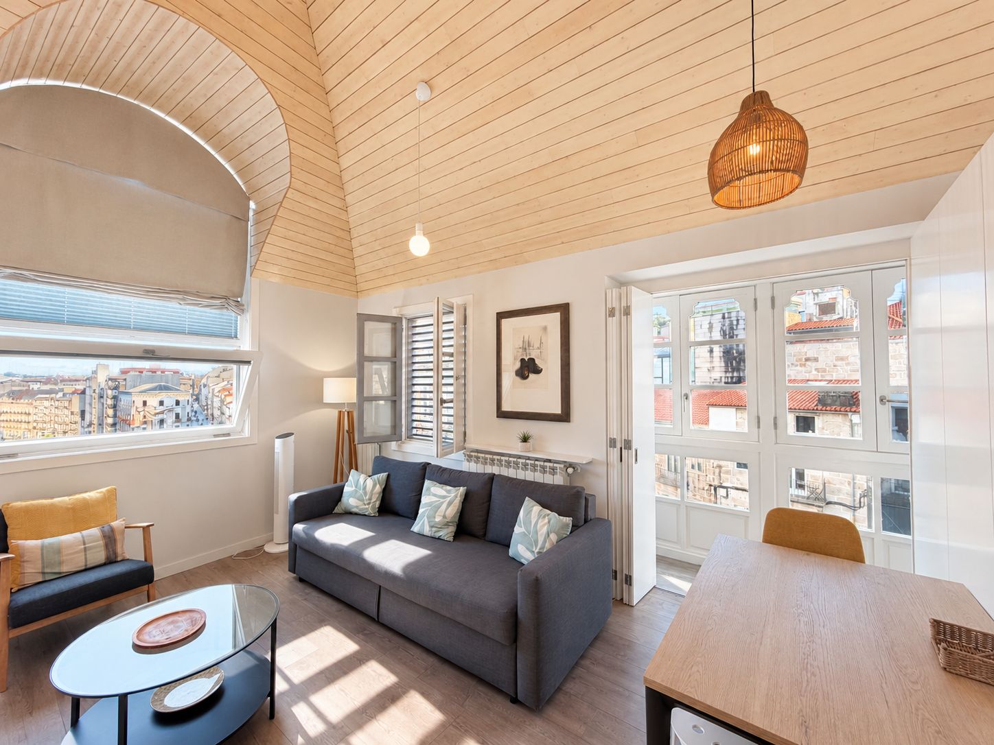 Exclusive-huoneisto, kaupunkinäköala | Oleskelualue