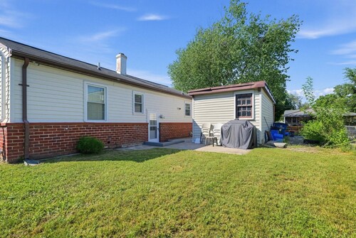 DC Area Apt w Fenced Yard - 1 Mi to Metro!