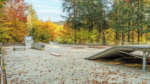 Smugglers Notch | Snowy Retreat | Ski, Pools & Mountain Fun