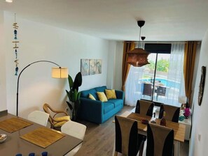Interior - Moreno and Sol. (Torre del Mar)