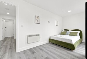 Room - Modern 1 Bed,Ilford Lane, London Access (Greater London)