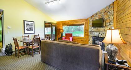 Wisconsin Dells | Pool & Waterpark Access | 2BR Timber