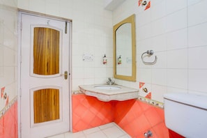 Unclassified image, 4 of 30, button - Townhouse Shimla Circular Raod (Shimla)