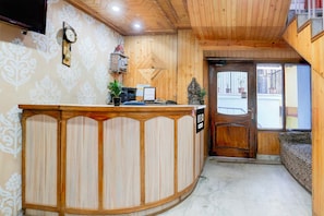 Unclassified image, 3 of 30, button - Townhouse Shimla Circular Raod (Shimla)