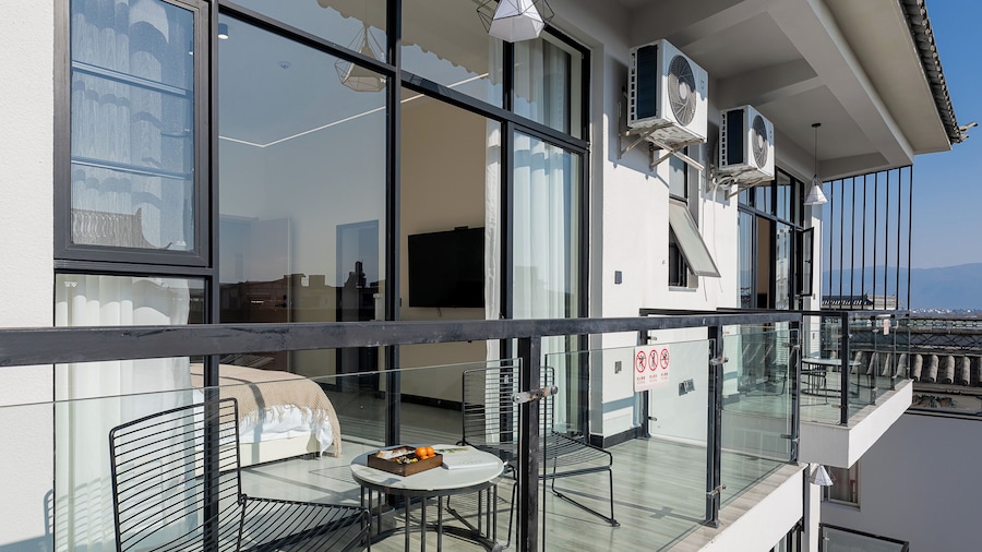 Dali Wuyifengsheng Courtyard Homestay