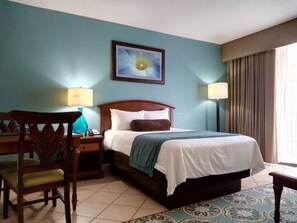 Image-9 - Pompano Beach | Couples Golf Getaway | Pool + Golf (Pompano Beach)