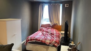 Unclassified image, 2 of 10, button - Room-cozy Guest Room With Full Facilitie (Preston)