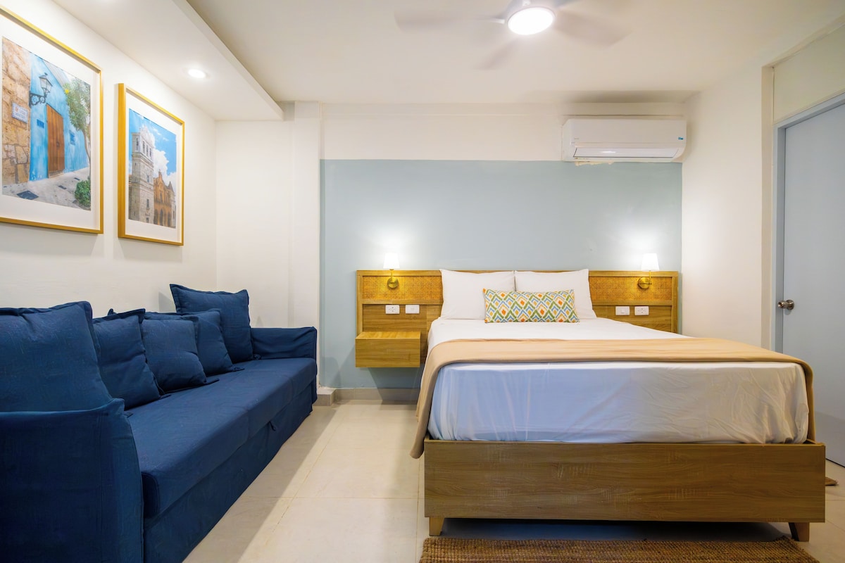 Studio, 1 giường cỡ queen và sofa giường | Bộ đồ giường cao cấp, két bảo mật tại phòng 