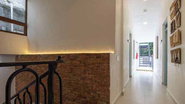 Ảnh chưa phân loại, 1 trong số 46 ảnh, nút
