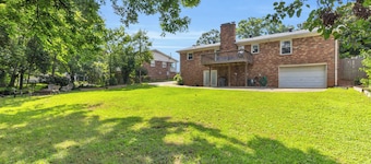 3 bedroom house 3 min to downtown
