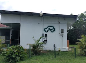 Borne de recharge pour véhicule électrique