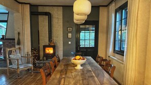 Dining - YELLOW HOUSE Tranquil 5-bedroom chalet in peaceful Bolu getaway (Bolu)