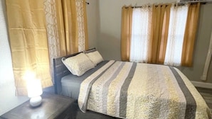 Unclassified image, 3 of 18, button - 2BR APT close to Ybor, Downtown, Airport, Busch Gardens & Adventure Island (Tampa)