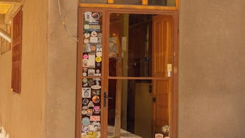 Quarto triplo standard | Detalhe da fachada