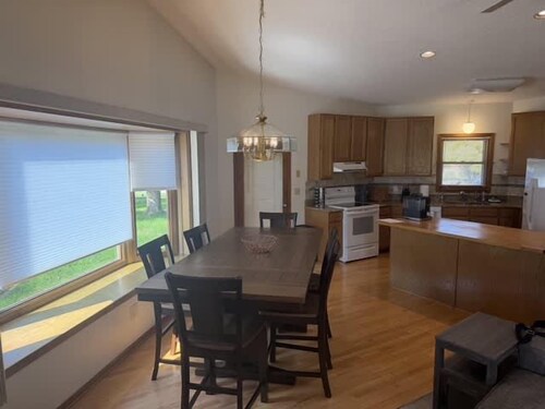 Meadowbrook Oasis - 3 bedroom home in Rapid City