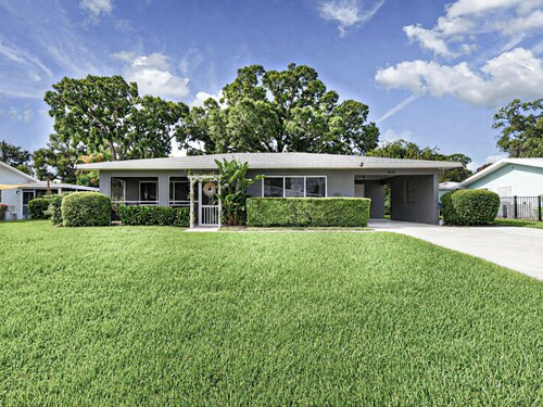 Heart of Vero- 3BR Near Beaches, Pets + EV OK