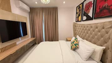 Penthouse Confort, balcón, vista al jardín | Caja de seguridad en la habitación y escritorio