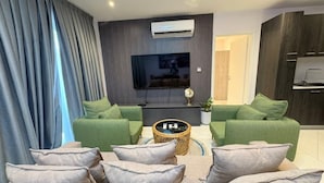 Penthouse Comfort, balkon, pemandangan kebun | Area keluarga