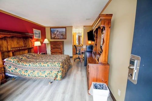 Holiday motor lodge