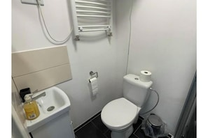 Bathroom - Vrbo Property (Eberswalde)