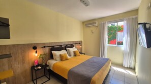 Phòng đôi Tiêu chuẩn | Két bảo mật tại phòng, màn/rèm cản sáng 